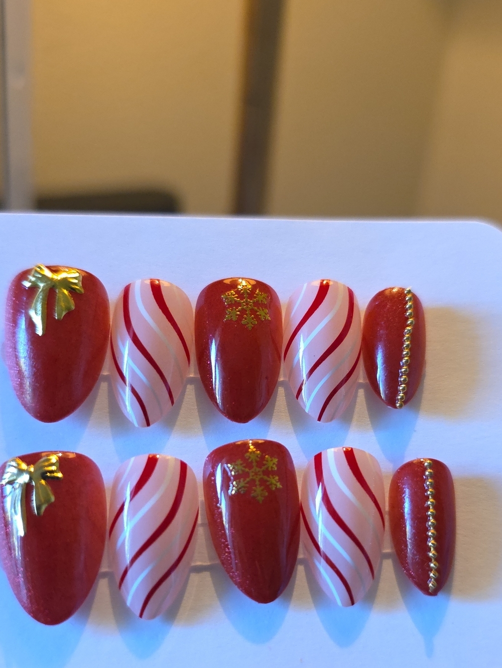 Holiday Red & White Candy Cane Press-On Nail Set Size Large